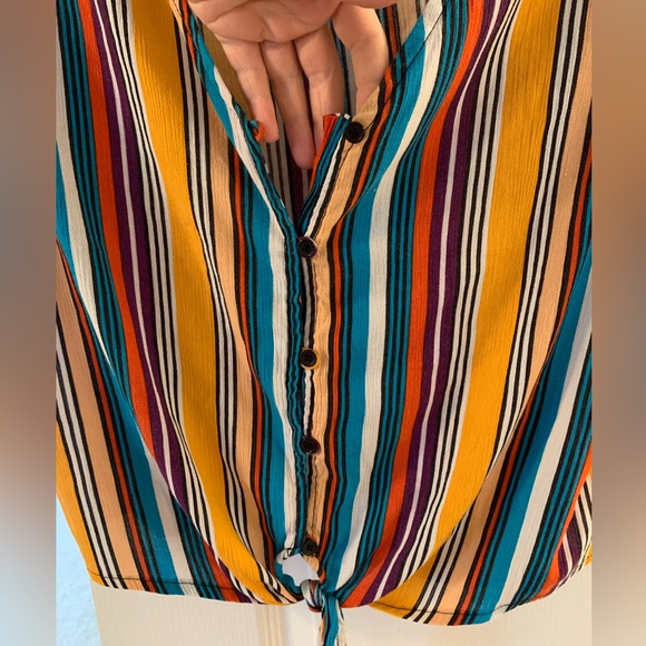 Button down colourful blouse with front tie - Picture 3 of 5